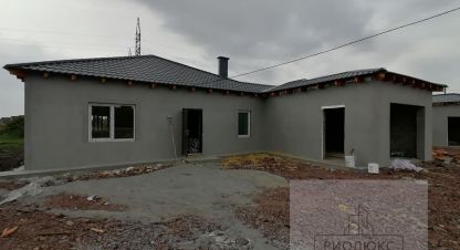 Продам дом 4-х комнатный с общей площадью 100м2, на улице Казачий, г. Агаповка, Челябинская обл., Россия, агентство РиоЛюкс. Фотография №1