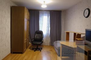 Продам комнату с общей площадью 20м2, 6/9 эт., на улице Энгельса, Центральный район район, г. Челябинск, Челябинская обл., Россия, агентство РиоЛюкс