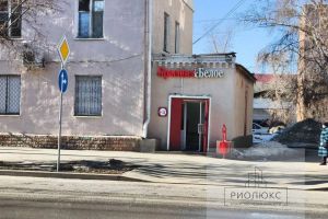 Продам торговое помещение с общей площадью 167.7м2, на улице Красина, г. Курган, Курганская обл., Россия, агентство РиоЛюкс