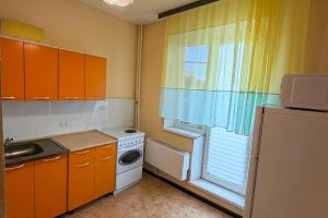 Продам квартиру 1 комнатную с общей площадью 32.2м2, 1/10 эт., на улице Вознесенская, Правобережный район, г. Магнитогорск, Челябинская обл., Россия, агентство РиоЛюкс
