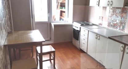 Купить квартиру 1 комнатную, 35.9 кв. м. Фотография №1 Продам квартиру 1 комнатную с общей площадью 35.9м2, 9/14 эт., на улице 50-летия Магнитки, Орджоникидзевский район, г. Магнитогорск, Челябинская обл., Россия, агентство РиоЛюкс. Фотография №1
