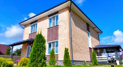 Купить дом 4-х комнатную, 235 кв. м. Фотография №1 Продам дом 4-х комнатный с общей площадью 235м2, на улице Добрынинская, г. Коттеджный посёлок балтийская слобода 2, Ленинградская обл., Россия, агентство ТЕРРАСА. Фотография №1