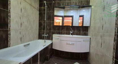 Купить квартиру 3-х комнатную, 91 кв. м., Россия, г. Липецк. Фотография №8