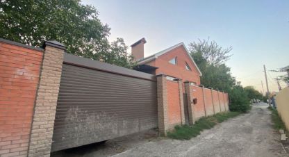 Купить дом 4-х комнатную, 231.1 кв. м. Фотография №1 Продам дом 4-х комнатный с общей площадью 231.1м2, на улице Необычная, г. Ростов-на-Дону, Ростовская обл., Россия, агентство Аврора. Фотография №1
