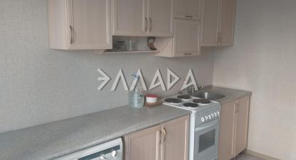 Снять квартиру 1 комнатную, 40 кв. м. Фотография №1 Сдам квартиру 1 комнатную с общей площадью 40м2, 6/16 эт., на улице Амет хана султана, Октябрьский район, г. Ростов-на-Дону, Ростовская обл., Россия, агентство Риэлторская компания Эллада. Фотография №1