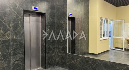 Купить квартиру 2-х комнатную, 64 кв. м. Фотография №1 Продам квартиру 2-х комнатную с общей площадью 64м2, 6/18 эт., на улице Урицкого, г. Батайск, Ростовская обл., Россия, агентство Риэлторская компания Эллада. Фотография №1