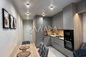 Продам квартиру 2-х комнатную с общей площадью 51м2, 21/25 эт., на улице Ворошиловский проспект, Кировский район, г. Ростов-на-Дону, Ростовская обл., Россия, агентство Риэлторская компания "Эллада"