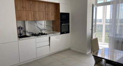Купить квартиру 3-х комнатную, 90.4 кв. м. Фотография №1 Продам квартиру 3-х комнатную с общей площадью 90.4м2, 18/22 эт., на улице Вересаева, Пролетарский район, г. Ростов-на-Дону, Ростовская обл., Россия, агентство Риэлторская компания Эллада. Фотография №1