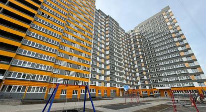 Купить квартиру 3-х комнатную, 80 кв. м. Фотография №1 Продам квартиру 3-х комнатную с общей площадью 80м2, 5/24 эт., на улице Юркина, г. Оренбург, Оренбургская обл., Россия, агентство ЦН Авега. Фотография №1