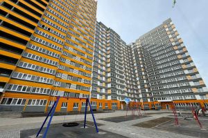 Продам квартиру 3-х комнатную с общей площадью 80м2, 5/24 эт., на улице Юркина, г. Оренбург, Оренбургская обл., Россия, агентство ЦН "Авега"