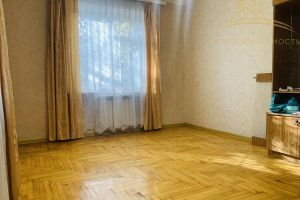 Продам квартиру 2-х комнатную с общей площадью 40м2, 1/5 эт., на улице Черноморская, г. Армавир, Краснодарский край, Россия, агентство ПРО.Недвижимость