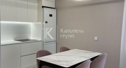 Купить квартиру 1 комнатную, 49.4 кв. м. Фотография №1 Продам квартиру 1 комнатную с общей площадью 49.4м2, 7/9 эт., на улице Газовиков, г. Тюмень, Тюменская обл., Россия, агентство Капитель групп. Фотография №1