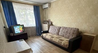 Купить 1 комнатную квартиру в г. Рп каменоломни. Фотография №2