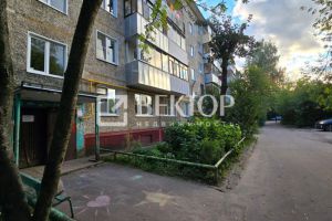 Продам квартиру 2-х комнатную с общей площадью 50.3м2, 5/5 эт., на улице 5-я коляновская, Ленинский район, г. Иваново, Ивановская обл., Россия, агентство Вектор