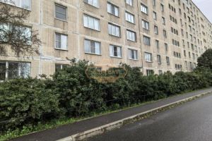 Продам квартиру 3-х комнатную с общей площадью 62.3м2, 3/9 эт., на улице Купчинская, г. Санкт-Петербург, Санкт-Петербург, Россия, агентство Адресат