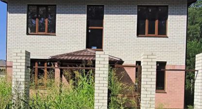 Купить дом 5-ти комнатную, 149.9 кв. м. Фотография №1 Продам дом 5-ти комнатный с общей площадью 149.9м2, на улице -кв-л куренной, г. Посёлок дружелюбный, Краснодарский край, Россия, агентство Аурус-Риэлт. Фотография №1