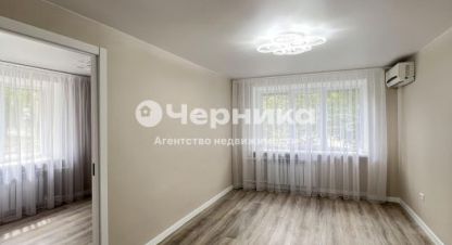 Купить квартиру 3-х комнатную, 50.2 кв. м., Россия, г. Шахты. Фотография №10