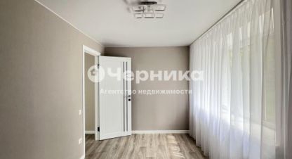Купить квартиру 3-х комнатную, 50.2 кв. м., Россия, г. Шахты. Фотография №8