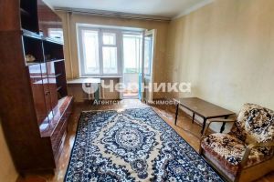 Продам квартиру 2-х комнатную с общей площадью 43.5м2, 4/5 эт., на улице Спортивная, г. Каменск-Шахтинский, Ростовская обл., Россия, агентство АН Черника