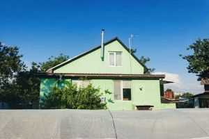 Продам дом 3-х комнатный с общей площадью 146м2, на улице Аллея виноградная, г. Днепр тер спк, Крым авт. респ., Россия, агентство АН "Домус" Продам дом 3-х комнатный с общей площадью 146м2, на улице Аллея виноградная, г. Днепр тер спк, Крым авт. респ., Россия, агентство АН "Домус"