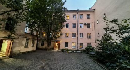 Продам квартиру 2-х комнатную с общей площадью 52.4м2, 3/4 эт., на улице 2-я линия васильевского острова, г. Санкт-Петербург, Санкт-Петербург, Россия, агентство Адресат. Фотография №1