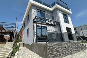 Продам дом 5-ти комнатный с общей площадью 163.3м2, на улице Западная ул, г. Геленджик, Краснодарский край, Россия, агентство Мореон Инвест