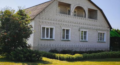 Купить дом 4-х комнатную, 119 кв. м. Фотография №1 Продам дом 4-х комнатный с общей площадью 119м2, на улице Лесная, г. Хмелинец, Липецкая обл., Россия, агентство Альфа. Фотография №1