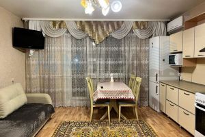 Сдам квартиру 1 комнатную с общей площадью 42м2, 2/9 эт., на улице Трашутина ул, Тракторозаводский район район, г. Челябинск, Челябинская обл., Россия, агентство 74 метра