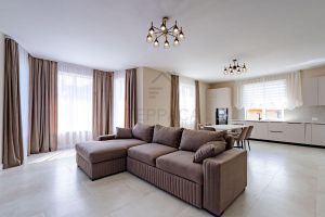 Продам дом 8-ти комнатный с общей площадью 280м2, на улице Центральная, г. Дачное некоммерческое товарищество поляна-2, Ленинградская обл., Россия, агентство ТЕРРАСА Продам дом 8-ти комнатный с общей площадью 280м2, на улице Центральная, г. Дачное некоммерческое товарищество поляна-2, Ленинградская обл., Россия, агентство ТЕРРАСА