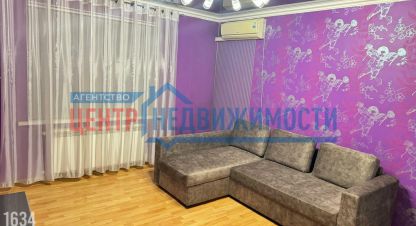 Сдам квартиру 2-х комнатную с общей площадью 50м2, 1/5 эт., на улице Октябрьская, г. Темрюк, Краснодарский край, Россия, агентство Центр-Недвижимости. Фотография №1