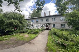 Продам квартиру 1 комнатную с общей площадью 30.4м2, 1/2 эт., Всеволожский район, г. Ской посёлок рахья, Ленинградская обл., Россия, агентство Александр-Недвижимость