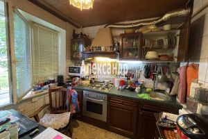 Продам квартиру 1 комнатную с общей площадью 36.5м2, 1/5 эт., на улице Пионерская, Гатчинский район, г. Коммунар, Ленинградская обл., Россия, агентство Александр-Недвижимость