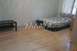 Продам квартиру 1 комнатную с общей площадью 31.2м2, 1/5 эт., на улице Луначарского, г. Батайск, Ростовская обл., Россия, агентство Риэлторская компания "Эллада" Продам квартиру 1 комнатную с общей площадью 31.2м2, 1/5 эт., на улице Луначарского, г. Батайск, Ростовская обл., Россия, агентство Риэлторская компания "Эллада"