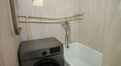 Купить квартиру 2-х комнатную, 43.8 кв. м., Россия, г. Магнитогорск. Фотография №8