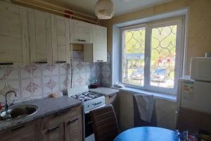 Продам квартиру 2-х комнатную с общей площадью 43.8м2, 1/5 эт., на улице Пр-кт карла маркса, г. Магнитогорск, Челябинская обл., Россия, агентство РиоЛюкс