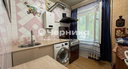 Купить 2-х комнатную квартиру на улице Садовая г. Шахты. Фотография №4