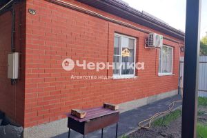 Продам коттедж/дачу 3-х комнатную с общей площадью 63.3м2, г. Новошахтинск, Ростовская обл., Россия, агентство АН Черника