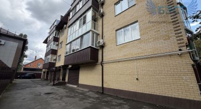 Сдам квартиру 1 комнатную с общей площадью 50м2, 3/4 эт., на улице Советской армии, г. Армавир, Краснодарский край, Россия, агентство Бэст. Фотография №1