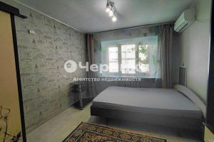 Продам комнату с общей площадью 11.8м2, 1/4 эт., на улице Астаховский пер, г. Каменск-Шахтинский, Ростовская обл., Россия, агентство АН Черника Продам комнату с общей площадью 11.8м2, 1/4 эт., на улице Астаховский пер, г. Каменск-Шахтинский, Ростовская обл., Россия, агентство АН Черника