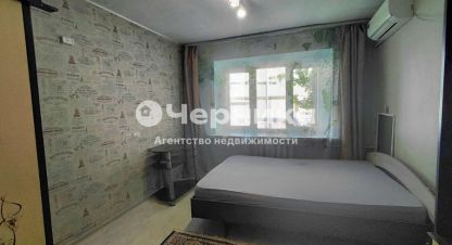 Купить комнату, 11.8 кв. м. Фотография №1 Продам комнату с общей площадью 11.8м2, 1/4 эт., на улице Астаховский пер, г. Каменск-Шахтинский, Ростовская обл., Россия, агентство АН Черника. Фотография №1
