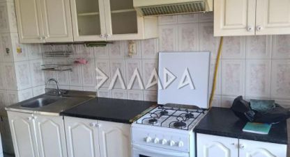 Продам квартиру 3-х комнатную с общей площадью 72м2, 4/9 эт., на улице Лелюшенко, Первомайский район, г. Ростов-на-Дону, Ростовская обл., Россия, агентство Риэлторская компания Эллада. Фотография №1