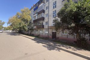 Продам квартиру 1 комнатную с общей площадью 31м2, 4/5 эт., на улице 50 лет октября, г. Белорецк, Башкортостан респ., Россия, агентство Рехов Инвест