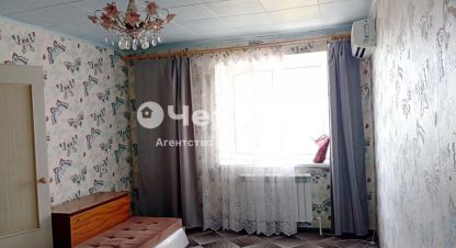 Продам квартиру 1 комнатную с общей площадью 33м2, 5/5 эт., на улице Харьковская, г. Новошахтинск, Ростовская обл., Россия, агентство АН Черника. Фотография №1