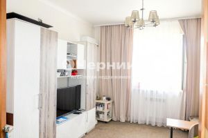 Продам квартиру 2-х комнатную с общей площадью 50.3м2, 1/2 эт., на улице Либкнехта, г. Новошахтинск, Ростовская обл., Россия, агентство АН Черника Продам квартиру 2-х комнатную с общей площадью 50.3м2, 1/2 эт., на улице Либкнехта, г. Новошахтинск, Ростовская обл., Россия, агентство АН Черника