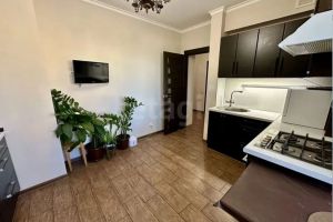 Продам квартиру 2-х комнатную с общей площадью 81.2м2, 5/5 эт., на улице Михалевский б-р, г. Кострома, Костромская обл., Россия, агентство Вектор Продам квартиру 2-х комнатную с общей площадью 81.2м2, 5/5 эт., на улице Михалевский б-р, г. Кострома, Костромская обл., Россия, агентство Вектор