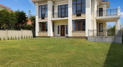 Купить коттедж/дачу 4-х комнатную, 345 кв. м. Фотография №1 Продам коттедж/дачу 4-х комнатную с общей площадью 345м2, на улице Набережная андрея первозванного, Гагаринский муниципальный окр район, г. Севастополь, Крым авт. респ., Россия, агентство Центр продаж НОВОСТРОЙКИ. Фотография №1