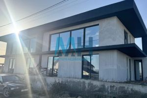 Продам дом 3-х комнатный с общей площадью 180м2, г. Гераклея, Крым авт. респ., Россия, агентство Мастера Недвижимости 