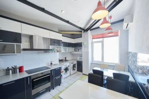 Продам квартиру 4-х комнатную с общей площадью 134м2, 13/13 эт., на улице Парковая, Гагаринский район, г. Севастополь, Крым авт. респ., Россия, агентство Херсонес Недвижимость