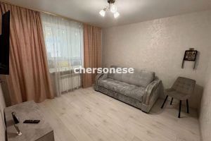 Продам квартиру 2-х комнатную с общей площадью 49.5м2, 9/9 эт., на улице Колобова, Гагаринский район, г. Севастополь, Крым авт. респ., Россия, агентство Херсонес Недвижимость