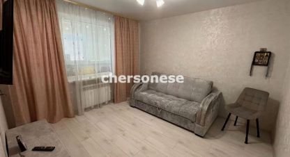 Купить квартиру 2-х комнатную, 49.5 кв. м. Фотография №1 Продам квартиру 2-х комнатную с общей площадью 49.5м2, 9/9 эт., на улице Колобова, Гагаринский район, г. Севастополь, Крым авт. респ., Россия, агентство Херсонес Недвижимость. Фотография №1